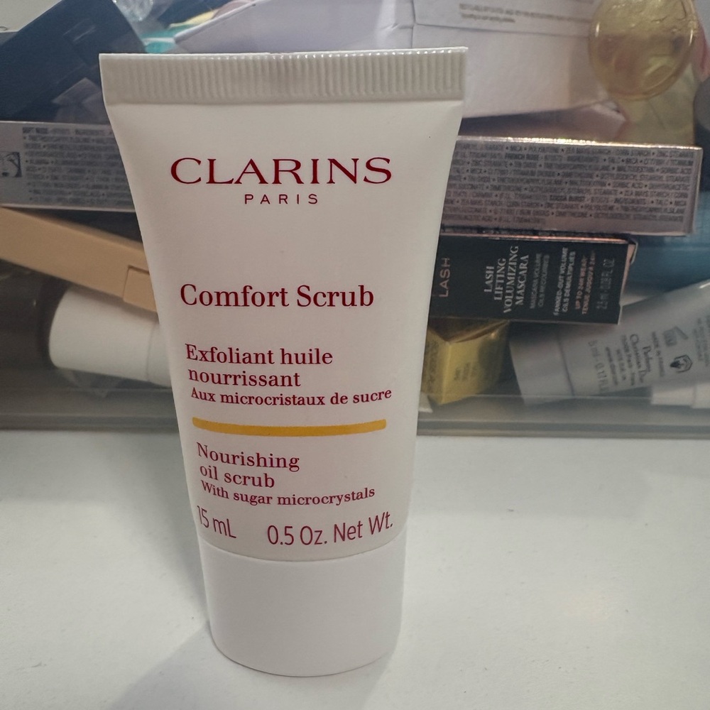 Clarins Nourishing Comfort Scrub